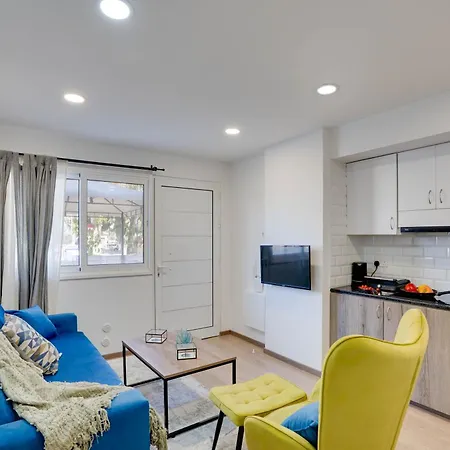 Atlantis 50m From Makenzy Seafront לרנקה