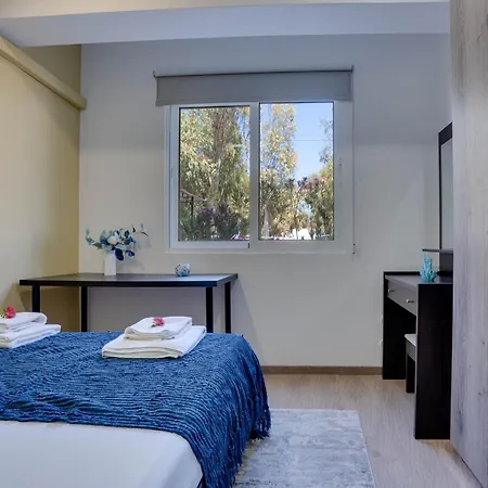 Atlantis 50m From Makenzy Seafront Apartament