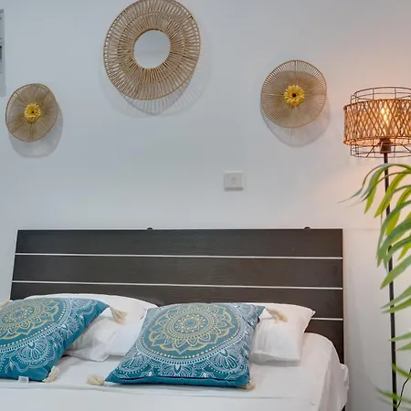 Atlantis 50m From Makenzy Seafront Larnaca