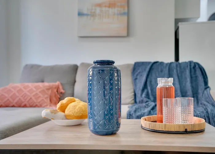 Atlantis 50m From Makenzy Seafront ラルナカ