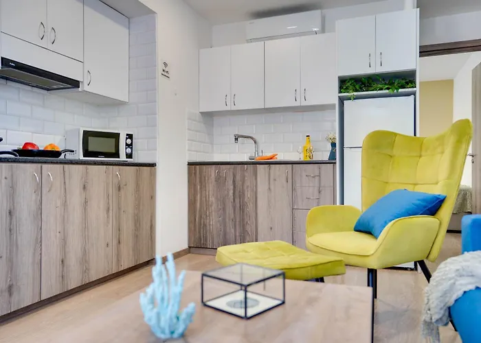 Atlantis 50m From Makenzy Seafront アパート *