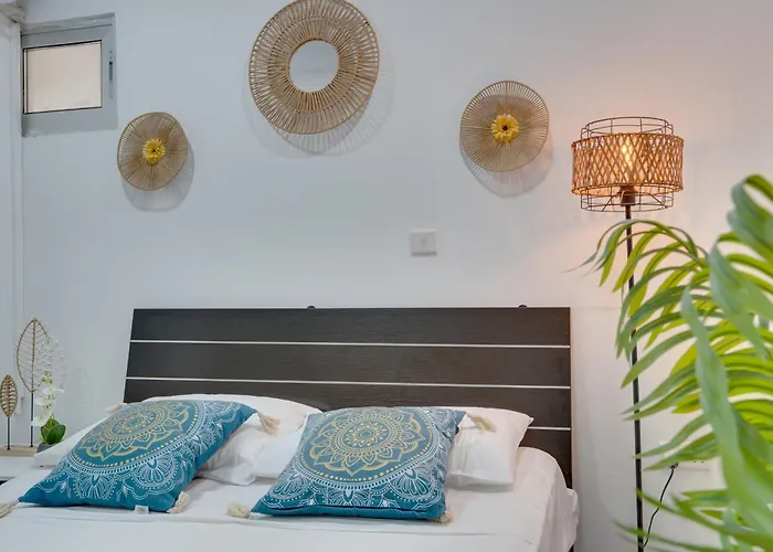 Atlantis 50m From Makenzy Seafront ラルナカ