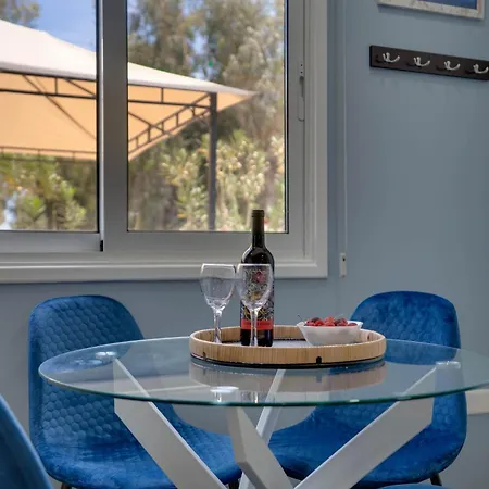 Atlantis 50m From Makenzy Seafront Lägenhet