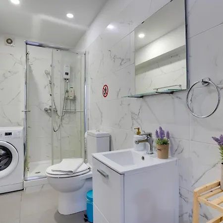 Atlantis 50m From Makenzy Seafront