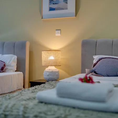 Atlantis 50m From Makenzy Seafront Appartamento Larnaca