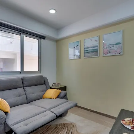 Atlantis 50m From Makenzy Seafront * Larnaca