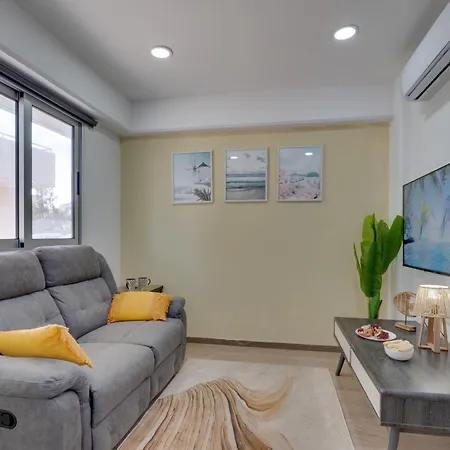 Atlantis 50m From Makenzy Seafront Appartamento