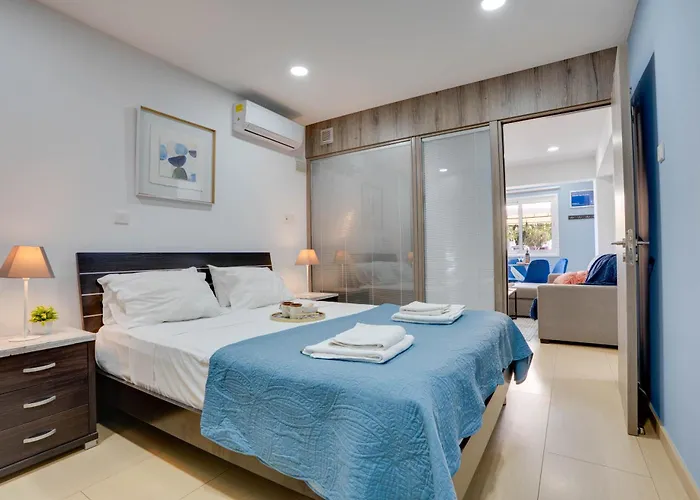 Apartamento Atlantis 50m From Makenzy Seafront Lárnaca