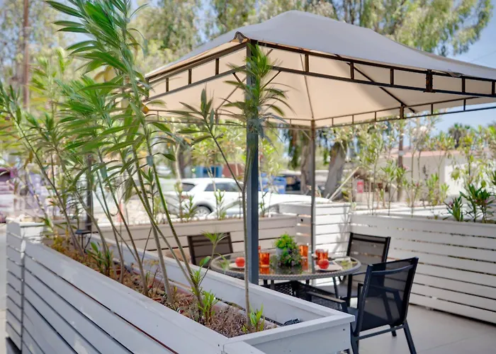 Atlantis 50m From Makenzy Seafront Apartamento *