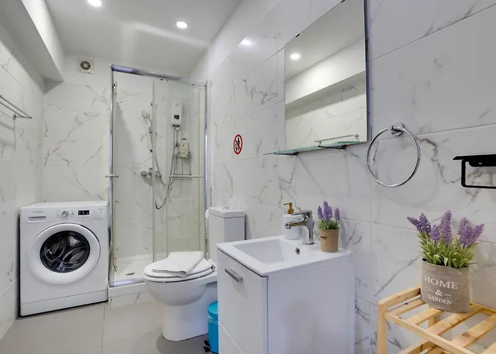 Atlantis 50m From Makenzy Seafront