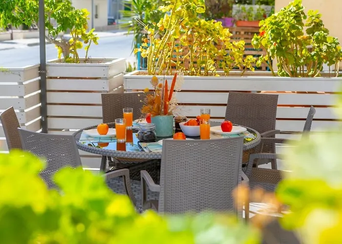 Atlantis 50m From Makenzy Seafront Apartamento *