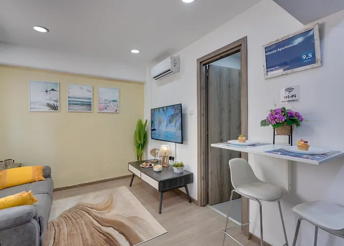 Apartmán Atlantis 50m From Makenzy Seafront Larnaca