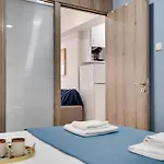 Apartment Atlantis 50m From Makenzy Seafront *