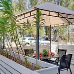 Atlantis 50m From Makenzy Seafront Apartment *