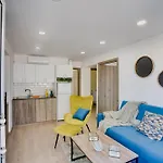 Apartment Atlantis 50m From Makenzy Seafront *