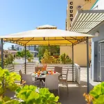 Atlantis 50m From Makenzy Seafront Apartment *