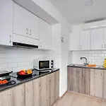 Atlantis 50m From Makenzy Seafront Apartment *