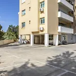 Atlantis 50m From Makenzy Seafront Apartment *