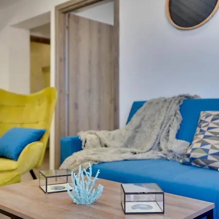 Atlantis 50m From Makenzy Seafront Apartment Larnaca